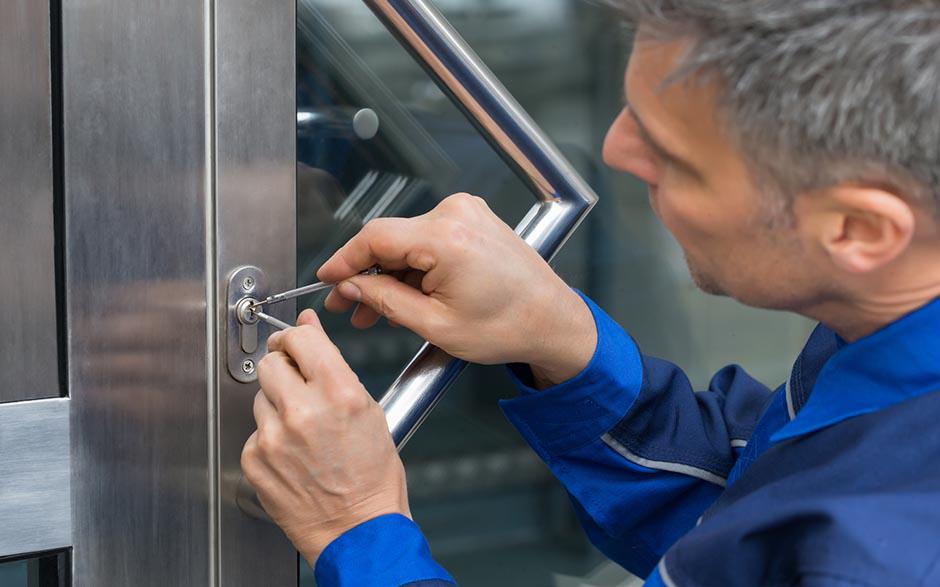 dépannage serrurier urgent Paris 7
